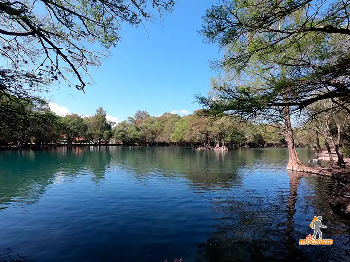 De Mochilazo Lago de Camecuaro Michoacán