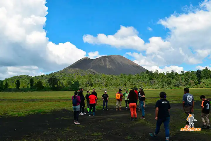 De Mochilazo Ruinas San Juan Parangaricutiro Michoacán