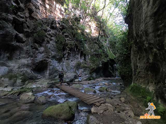Rio Escanela Sierra Gorda De Mochilazo.